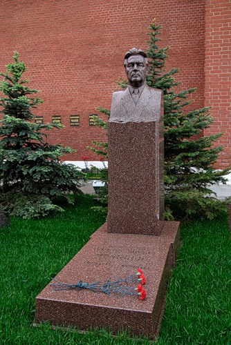 могила Брежнева